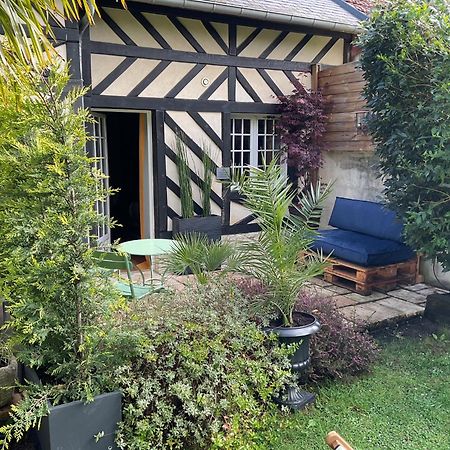 Manoir De La Croix-Sonnet Bed & Breakfast Trouville-sur-Mer Exterior foto