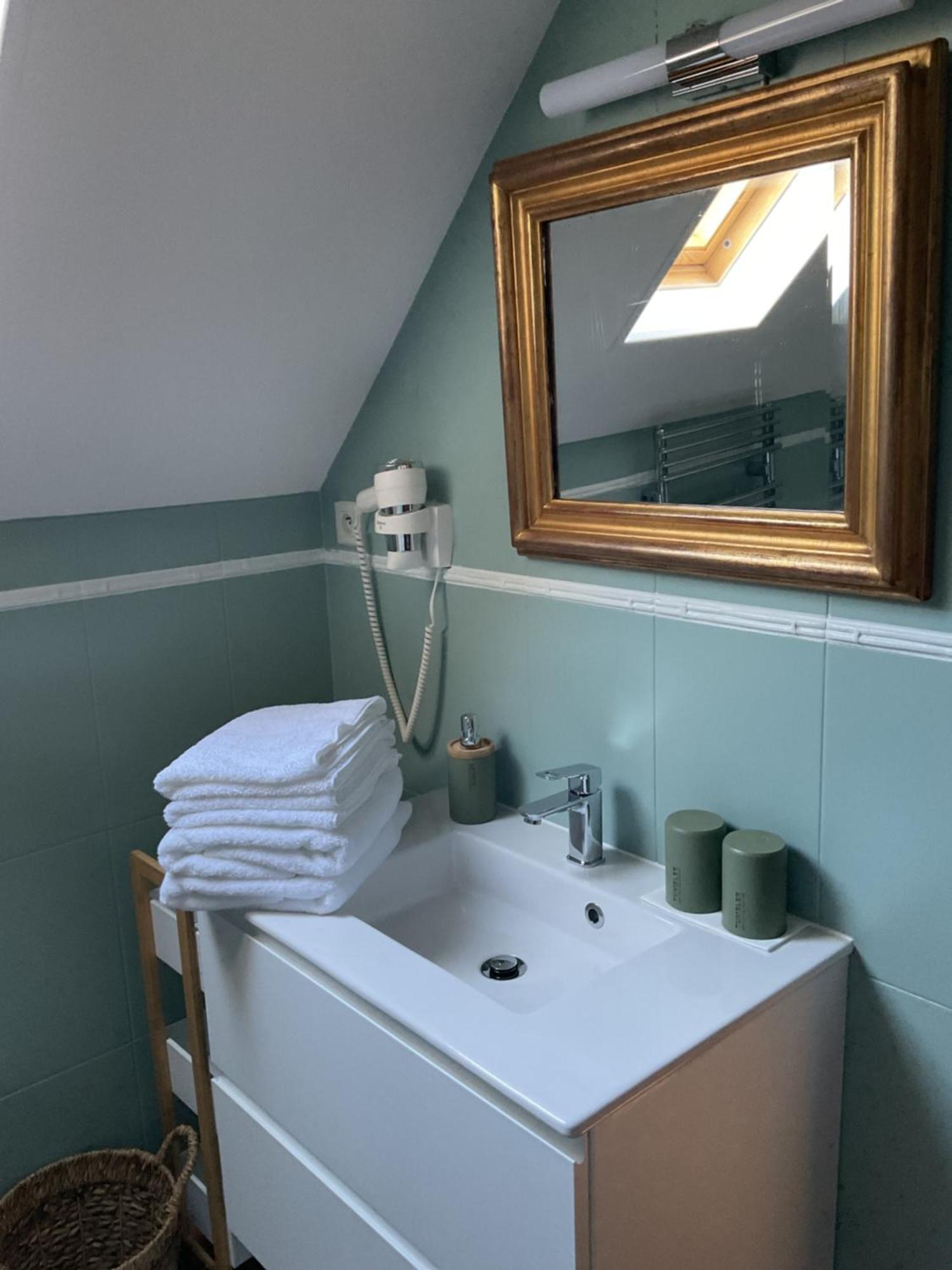 Manoir De La Croix-Sonnet Bed & Breakfast Trouville-sur-Mer Exterior foto
