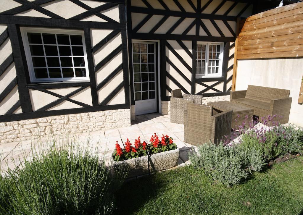 Manoir De La Croix-Sonnet Bed & Breakfast Trouville-sur-Mer Cameră foto