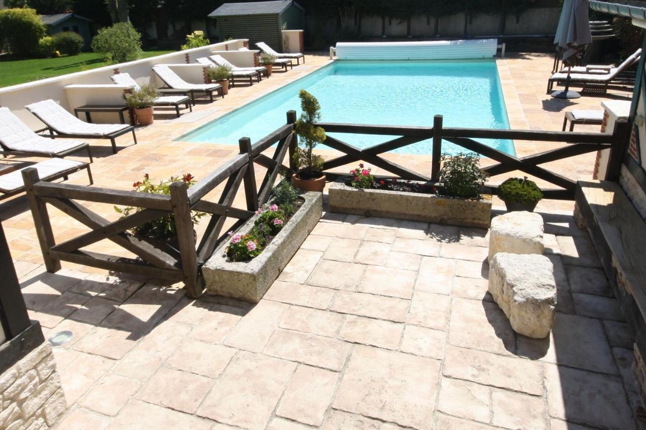 Manoir De La Croix-Sonnet Bed & Breakfast Trouville-sur-Mer Exterior foto